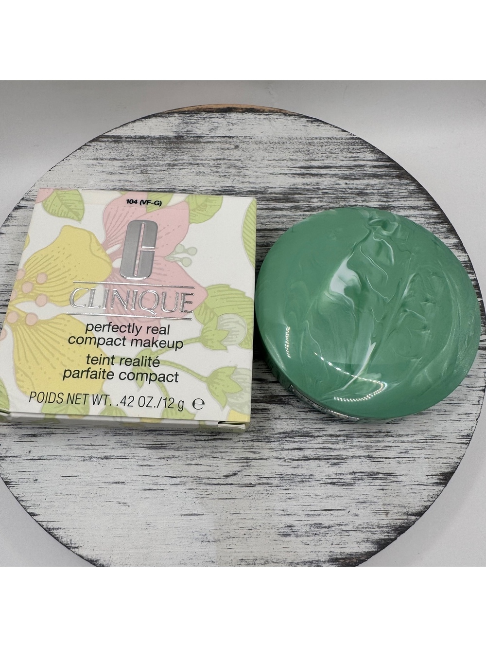 Clinique Perfectly Real Compact Makeup SHADE 104 N .42 oz Full Size BNIB RARE